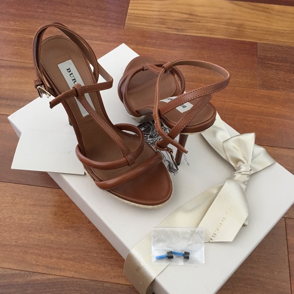 Authentic Burberry 35 Summer Sandals Tyrell 115